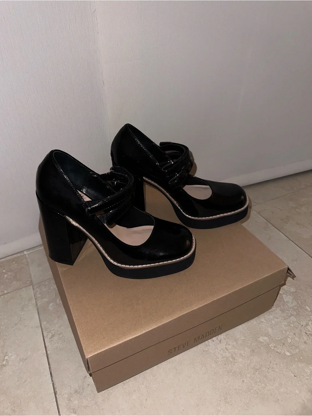 Steve Madden Black Patent Mary Jane Platform Pumps